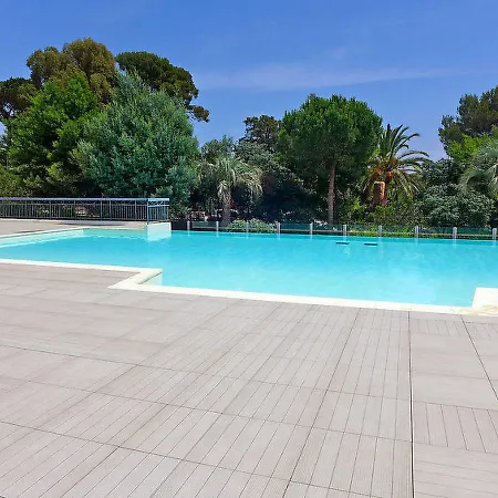 Le Grand Parc.8 *
